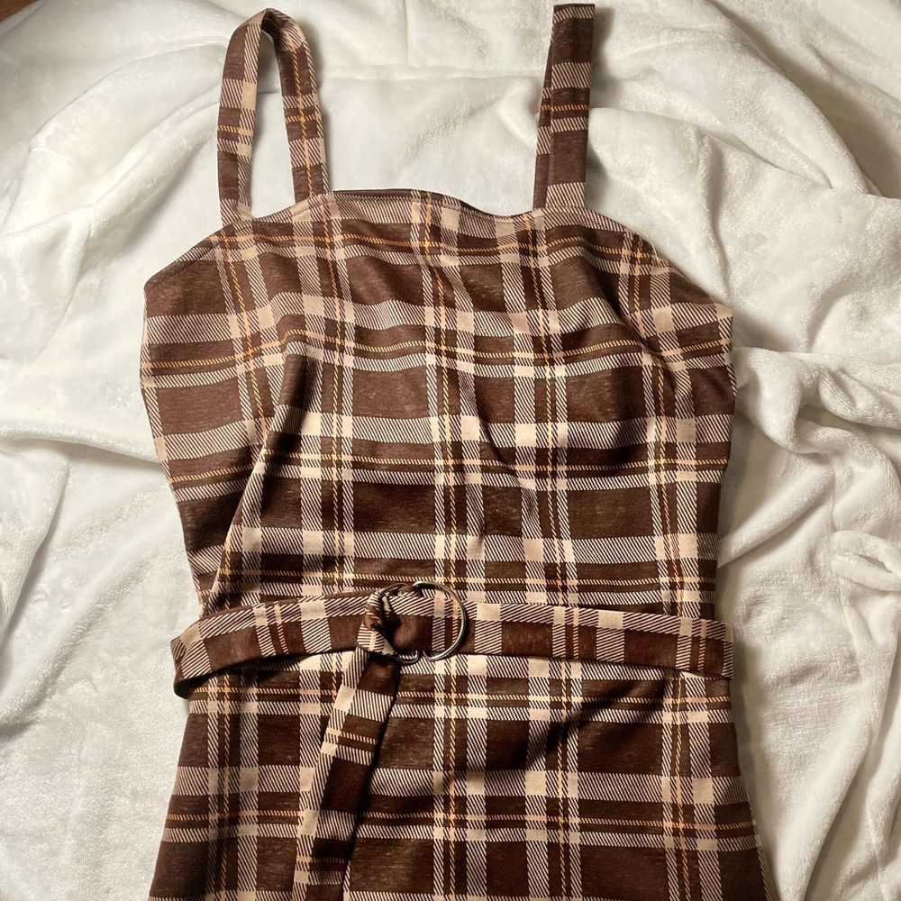 Stretchy, brown, plaid mini dress with belt, size L